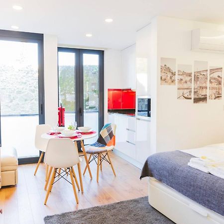Aposentus - Your Home At Pinheiro'S Studio Porto Ngoại thất bức ảnh